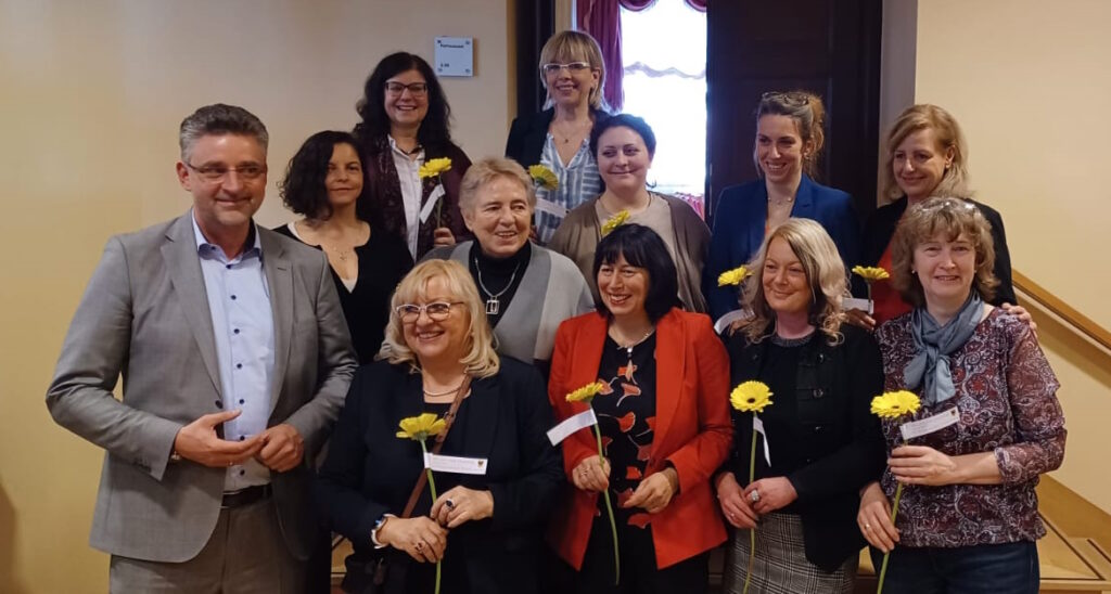 Die Stadträtinnen zusammen mit Bürgermeister Spilling und Europaabgeordneter Marion Walsmann